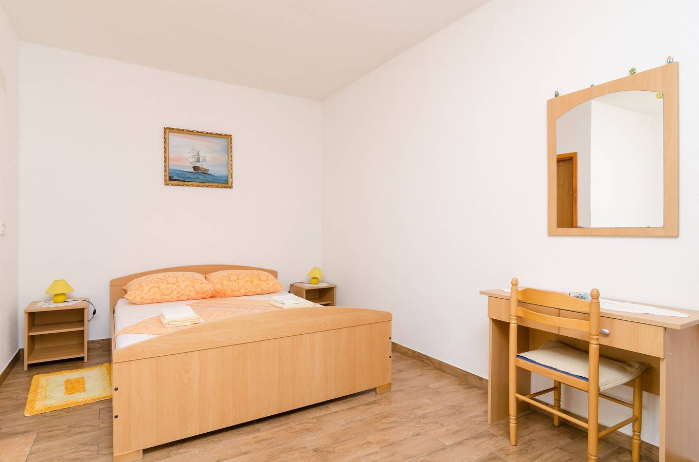 Ganzes Studio, Apartments Skurla - Studio Apartment with Terrace (A1 žuti ) in Velika Saplunara, Saplunara