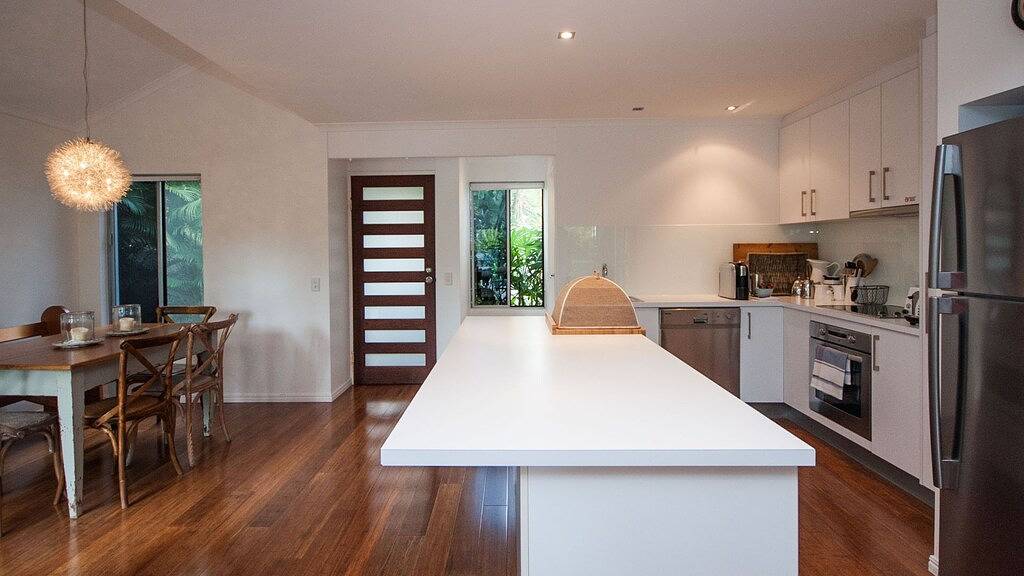 Großartige Lage, nur 500m zum Noosa River und 15-20 Minuten zu Fuß zur Hastings St in Noosaville, Noosa