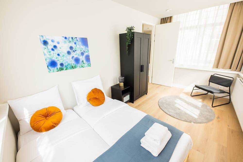 Entire apartment, Upscale Haven 2Bdr Apartment  Ws in Rotterdam, South Holland