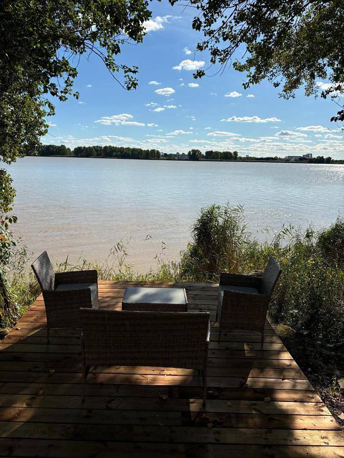 Appartement entier, Le T2 des rives in Saint-Seurin-de-Bourg, Région de Blaye