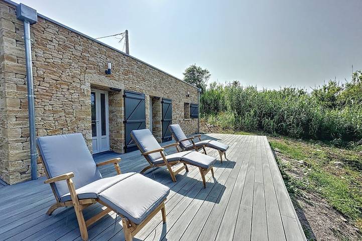 Villa pour 4 personnes, avec jacuzzi ainsi que terrasse et jardin à Bonifacio