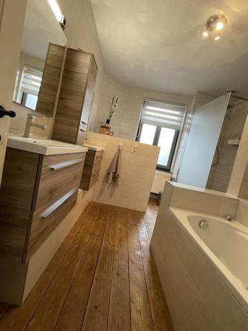 Gîte pour 10 personnes, avec terrasse à Bilzen