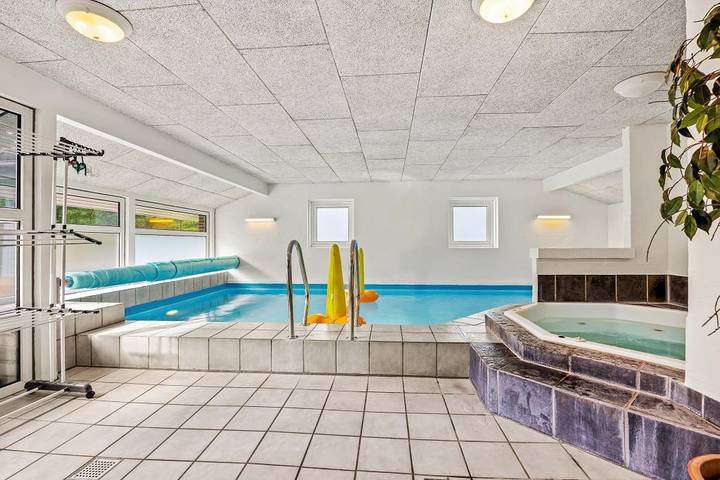 Villa für 12 Personen, mit Whirlpool und Sauna sowie Pool in Blavand - 2