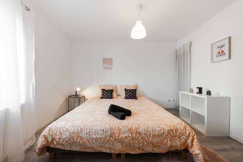 Apartamento entero, La porte de Moret - Sleeps 5 in Moret-sur-Loing, Sena y Marne