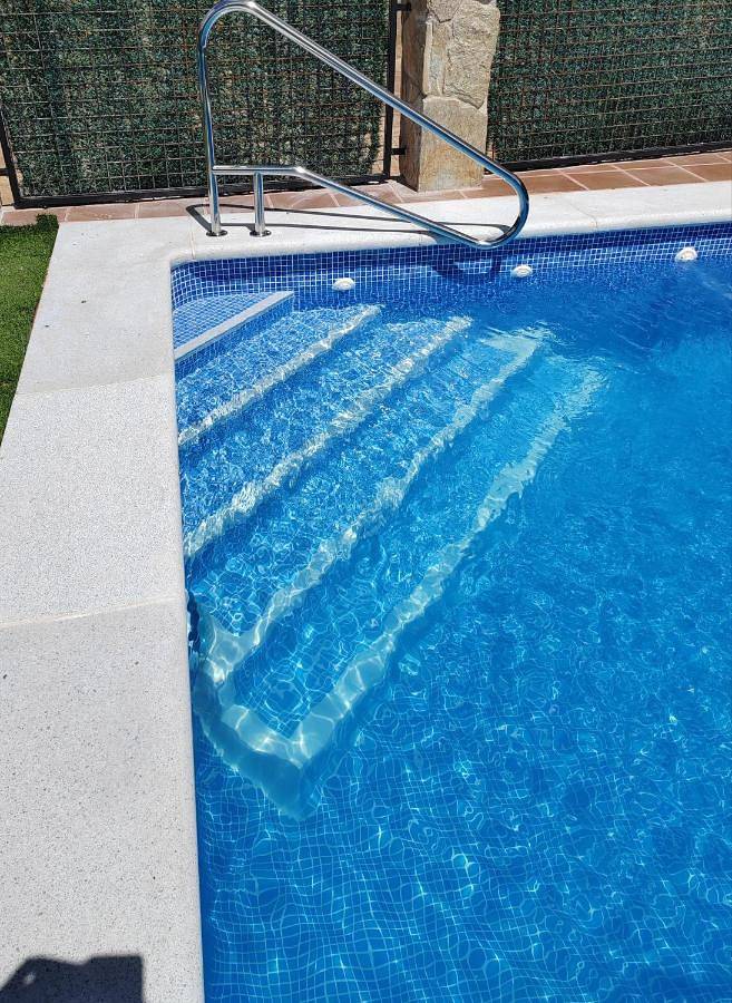 Casa rural para 6 personas, con jardín y piscina, Se admiten mascotas en Sierra Oeste - 2