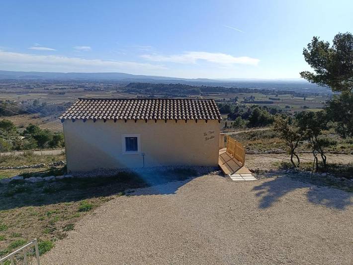 Location de vacances pour 2 personnes, avec vue et jardin à Saint-Hippolyte-le-Graveyron