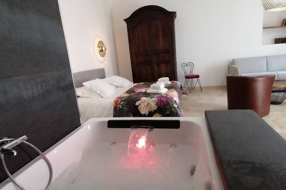 La Flamboyante, suite avec spa - Château La Vidalle in Vendres, Côte d'Améthyste