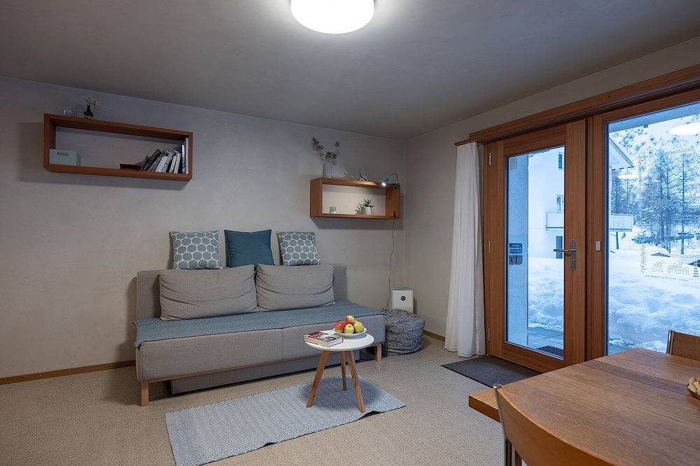 Ganze Wohnung, Moderne Ferienwohnung in Blatten im magischen Lötschental. in Weissenried, Blatten