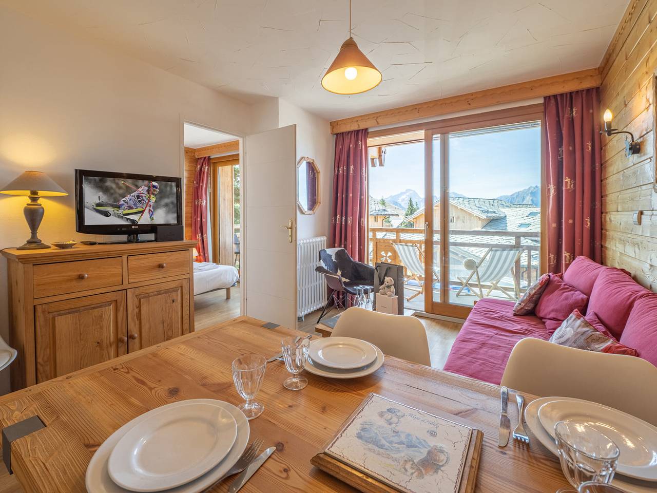 Appartement entier, Appartement en centre station, animaux admis, proche pistes de ski in Huez, Parc national des Écrins