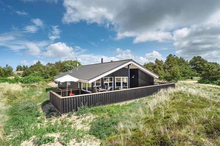 Ferienhaus für 8 Personen, mit Terrasse und Sauna sowie Whirlpool in Klitmøller