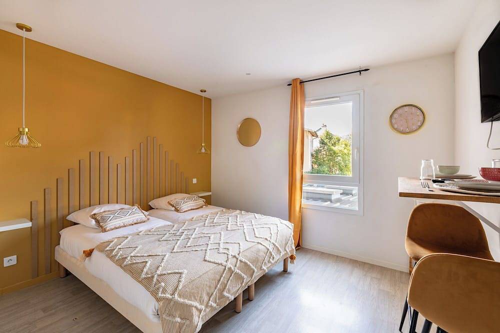 Ganze Wohnung, Cozy studio 1 minute from the station in Lourdes, Hautes-Pyrénées