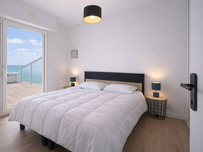 Gîte pour 4 personnes, avec terrasse dans Plage de Grève Blanche - 4