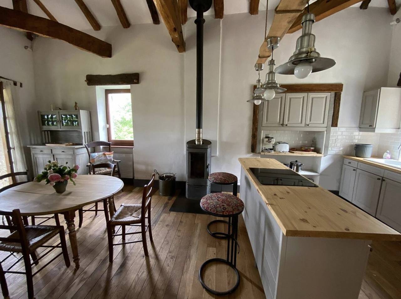 Maison de vacances 'La P'tite Maiz' avec piscine partagée, terrasse privée et Wi-Fi in Bourg-de-Visa, Quercy