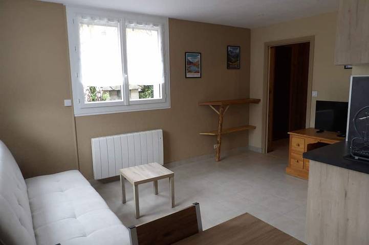 Gîte pour 4 personnes, avec jardin à Saint-Martin-sur-la-Chambre - 3