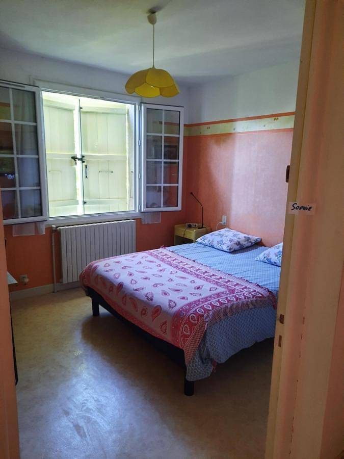 Gîte pour 2 personnes, avec vue ainsi que jardin et terrasse à Bonac-Irazein - 2
