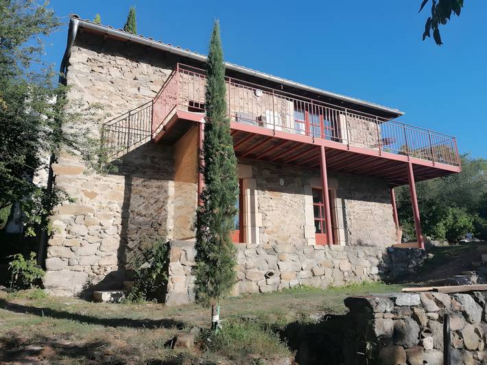 Casa de vacaciones 'Les Lavoirs' con vistas a la montaña in Crozes-Hermitage, Región de Valence