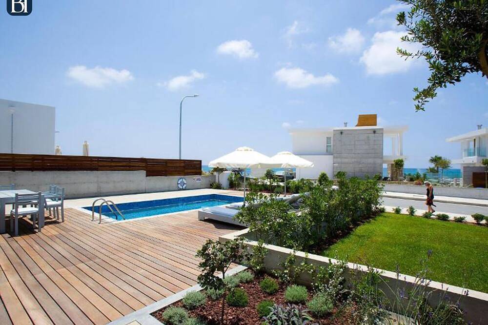 B - Villa Cyprus in Paphos, South Cyprus