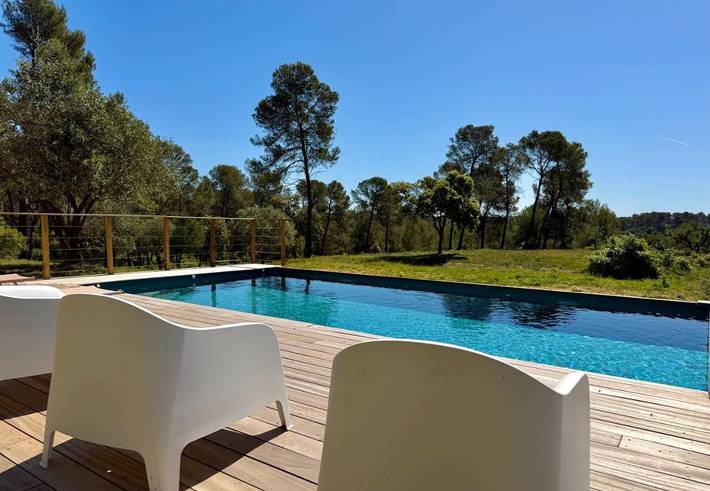 Casa de vacaciones para 13 personas, con piscina además de vistas y jardín - 1