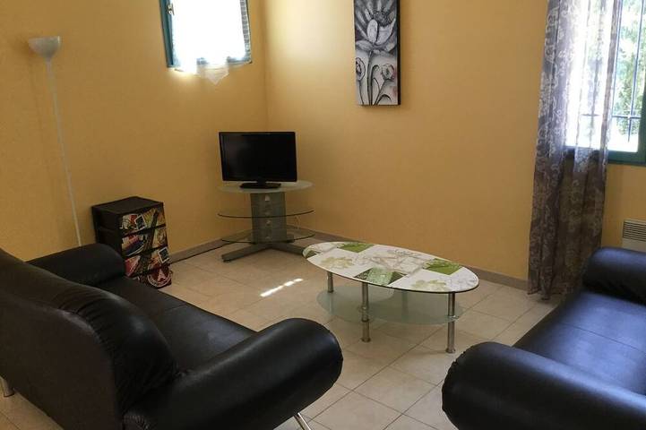 Location de vacances pour 4 personnes, avec jardin ainsi que piscine et terrasse à Le Crès - 4