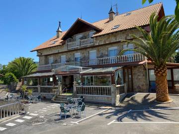 Hôtel pour 2 personnes, avec vue et terrasse à Noja