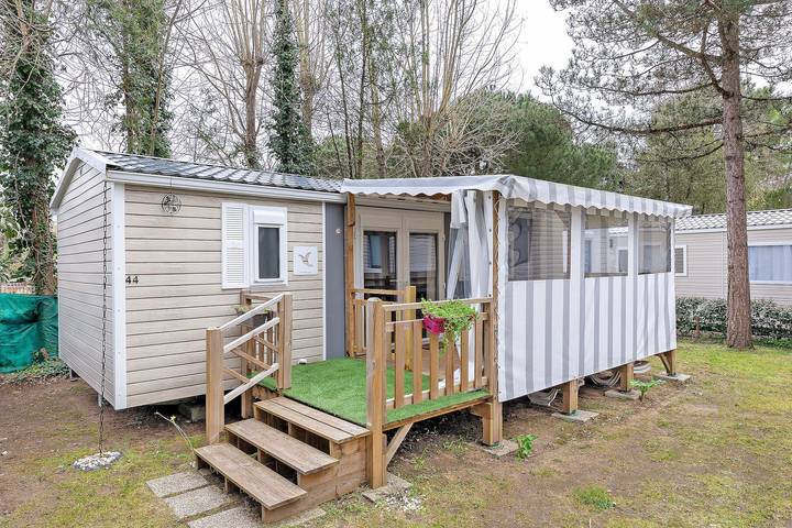 Camping pour 6 personnes, avec jardin et bassin pour enfant, adapté aux familles à Saint-Jean-de-Monts