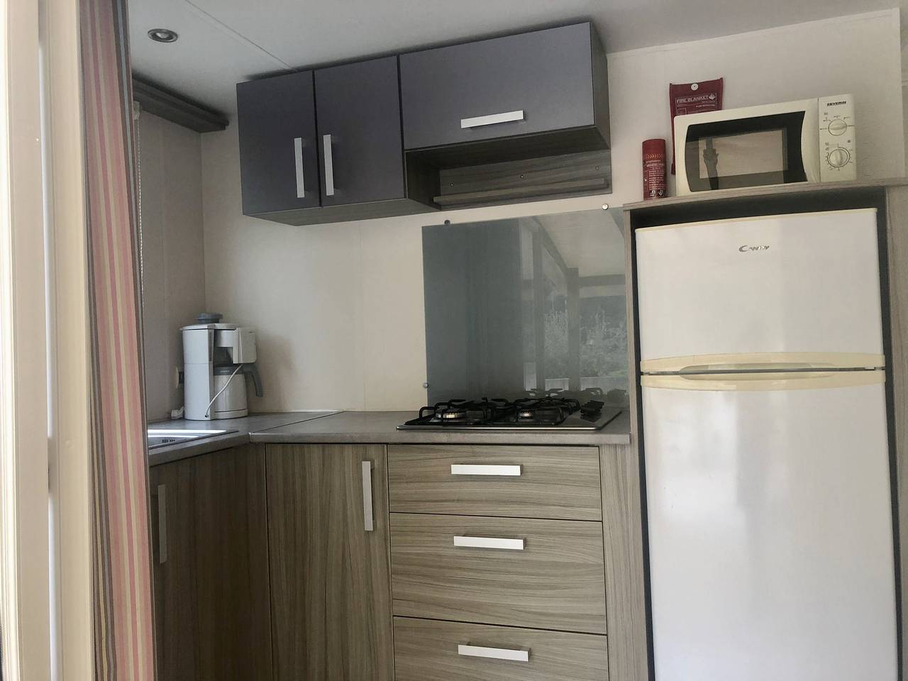 Charmant mobil-home à Argelès-sur-Mer avec vue imprenable sur la plage in Côte Vermeille, Argelès-sur-Mer