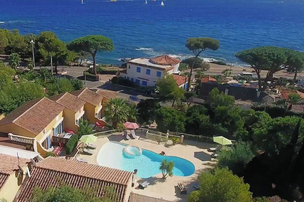 Heated pool - Gulf of St Tropez in Les Issambres, Roquebrune-sur-Argens