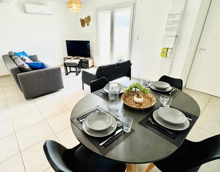 Location de vacances pour 6 personnes, avec terrasse à Chanas - 3