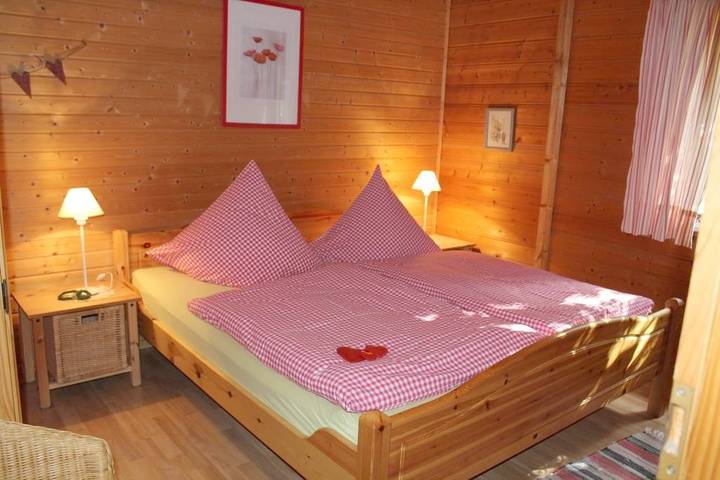 Ganze Ferienwohnung, Ferienhaus Fohlenwiese, Dusche, Wc, 2 Schlafräume in Seck, Westerwald