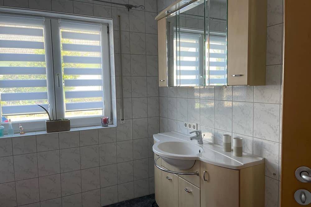 Ganze Wohnung, Barrierefreie Ferienwohnung Buck in Bad Waldsee-Reute – ruhig gelegen und gut angebunden in Bad Waldsee, Oberschwaben
