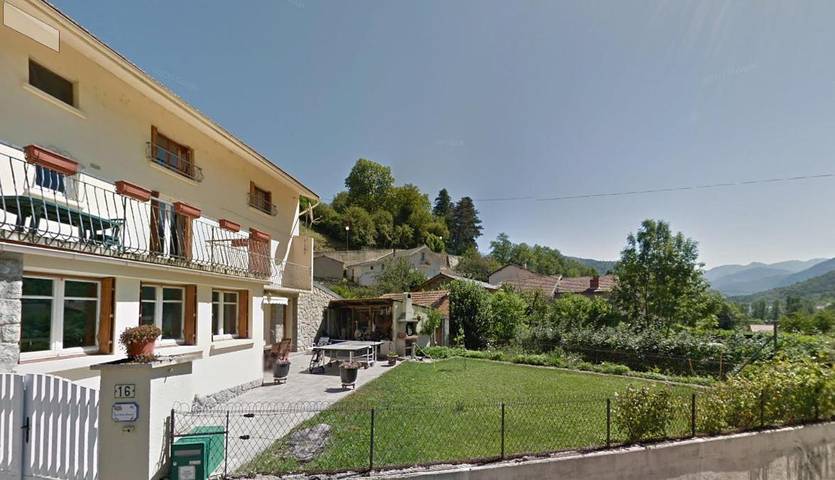 Gîte pour 12 personnes, avec jardin et vue dans Garanou