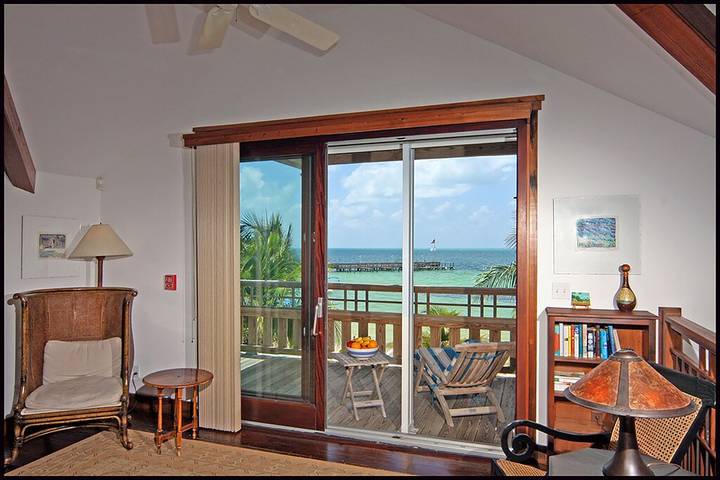 Vacation rental for 2 people, with pool and balcony in Florida Keys