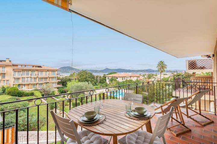 Apartament wakacyjny dla 2 osób, z Balkon i Basen w Saint-Tropez