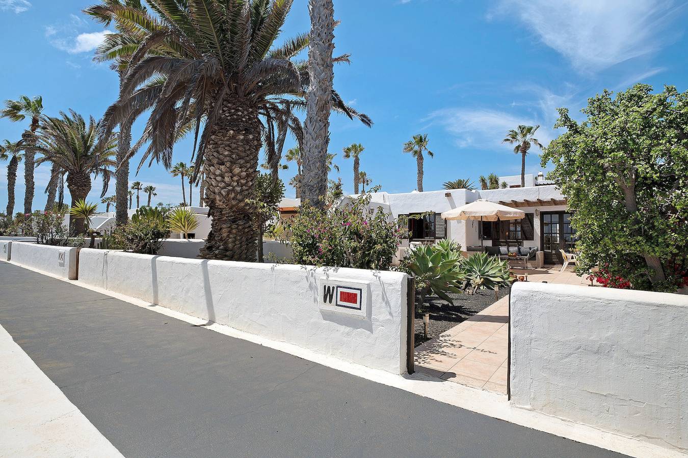 Ganze Wohnung, Ferienwohnung 'Puerto Chico W' in Strandnähe mit Berg- und Gartenblick, Pool, Wlan und Terrasse in Playa Blanca, Yaiza