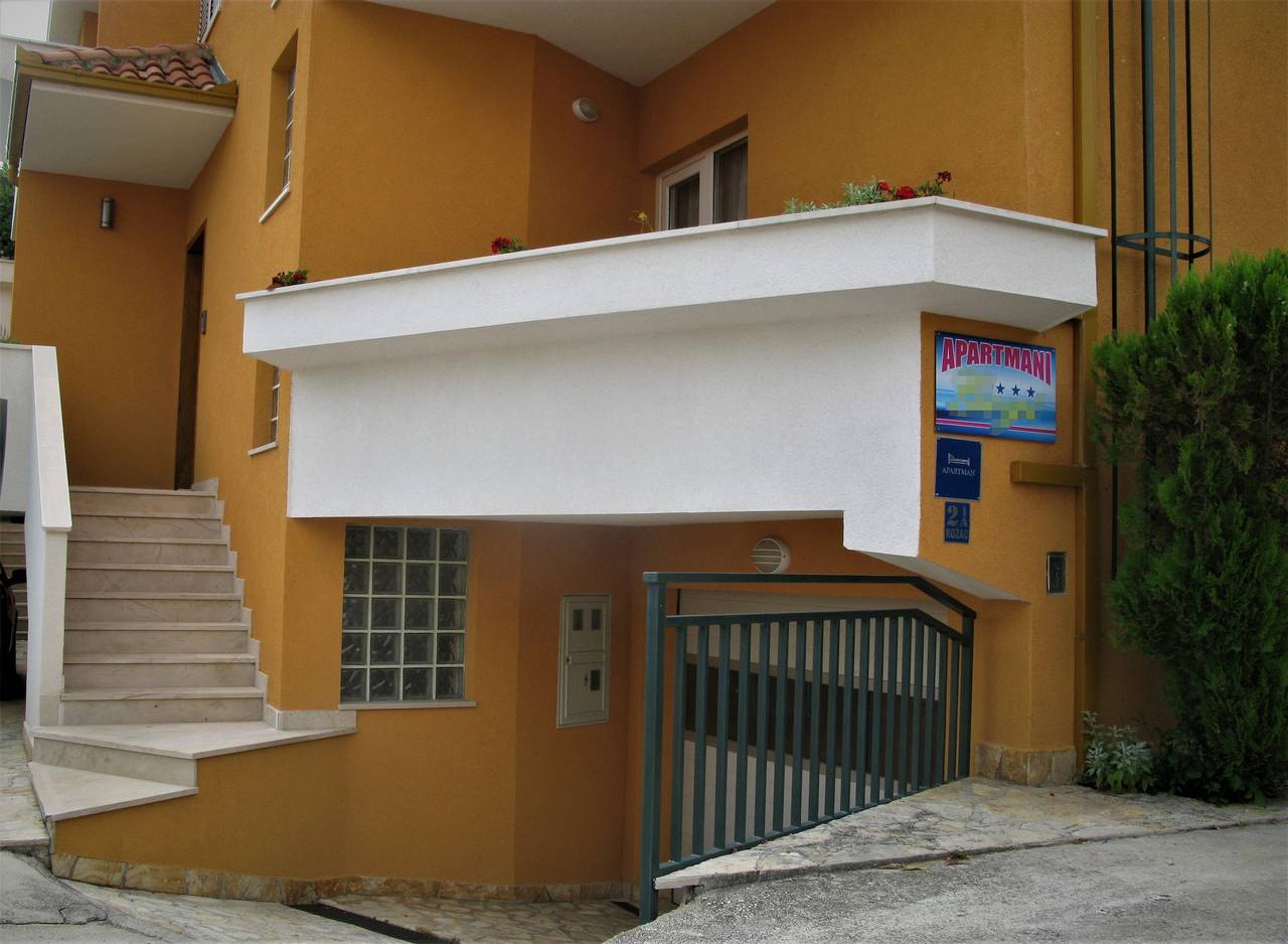 Ganze Wohnung, 1-Zimmer-Ferienwohnung mit Balkon Okrug Gornji, Ciovo A-22139-d in Okrug Gornji, Ciovo