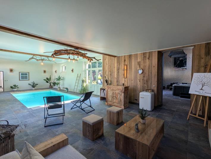 Gîte pour 2 personnes, avec piscine et sauna ainsi que terrasse et jardin en Charente - 2