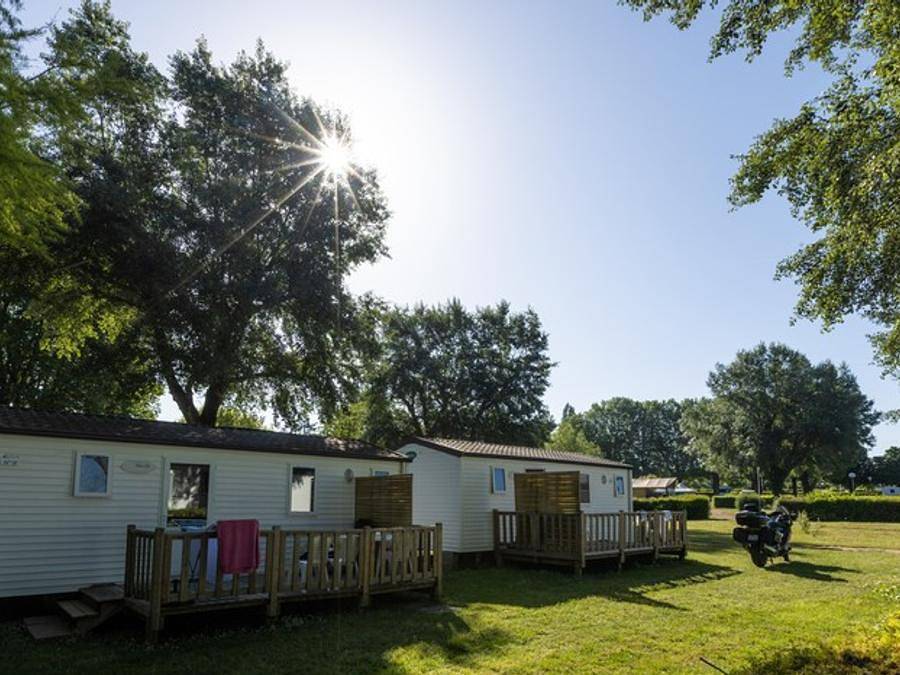Camping La Plage - Mobilhome 4 personnes in Mansigné, Sarthe