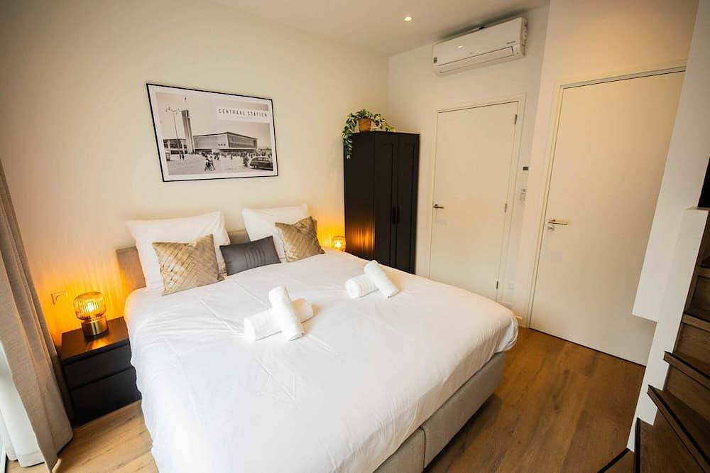 Ganze Wohnung, Historical City Retreat with Sauna option (R-51-B) in Eindhoven, Nordbrabant