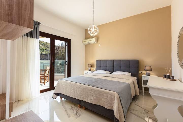 Private Villa mit beheiztem Pool nur 40 m vom Strand entfernt! Toller Meerblick! in Panormos (Rethymno), Rethymno und Umgebung