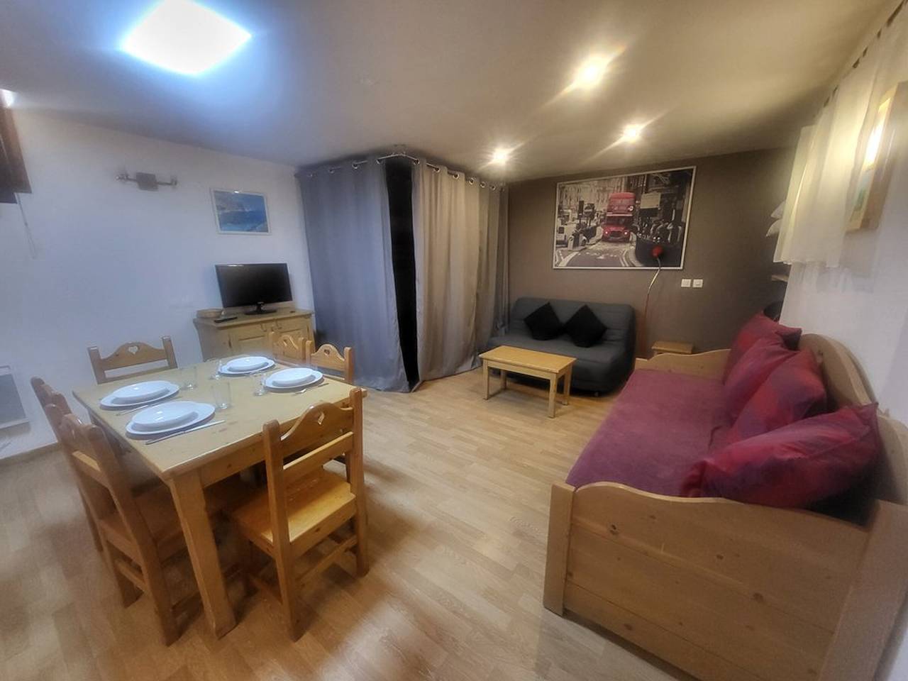 Entire studio, Cozy studio for 4 on the slopes with Wifi in Montgenèvre in Montgenèvre, Briançon region