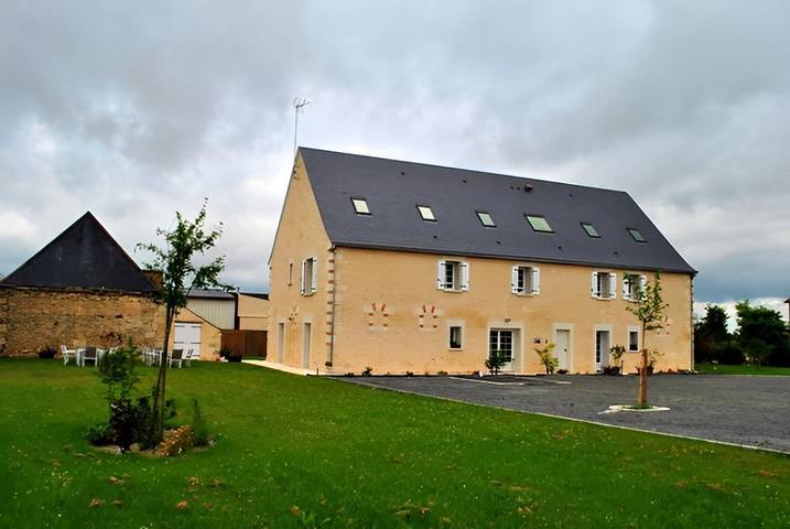 Gîte pour 27 personnes, avec terrasse et jardin - 1