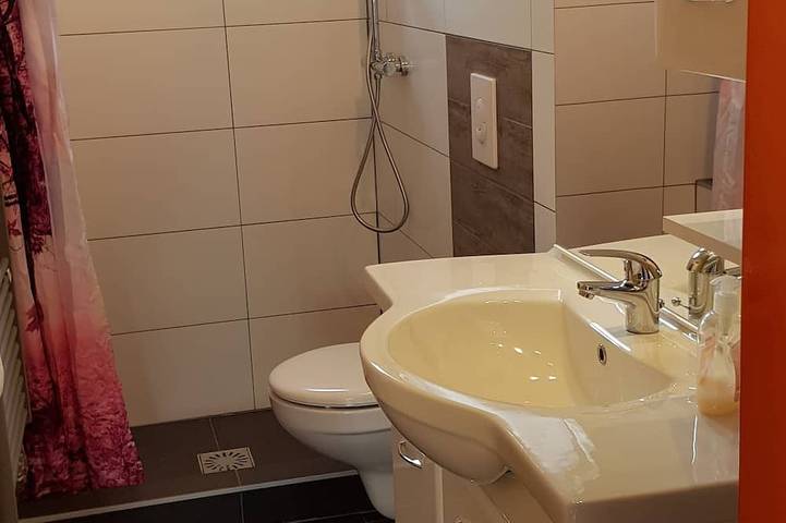 Appartement entier, Charmante maison de vacances près du Grevelingenmeer, animaux acceptés. in Aquadelta, Bruinisse