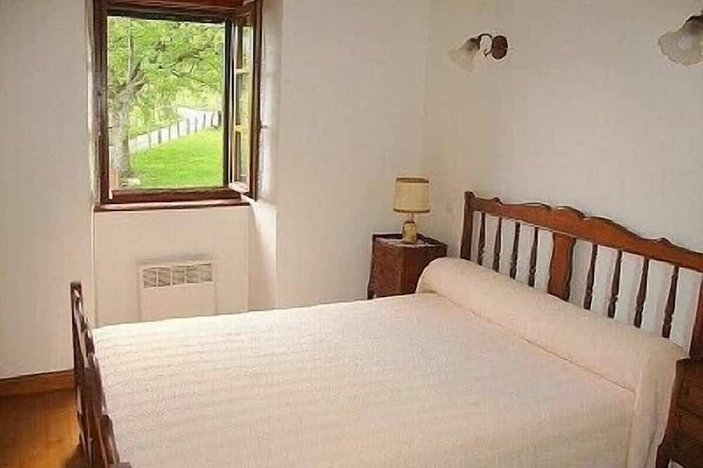 Casa de carácter con Encanto 4-5 personas, vistas a la montaña in San Juan Pie de Puerto, Region de Bayona