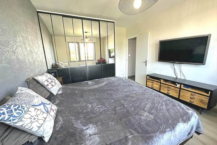 Location de vacances pour 8 personnes, avec terrasse et jardin à Le Tilleul - 2