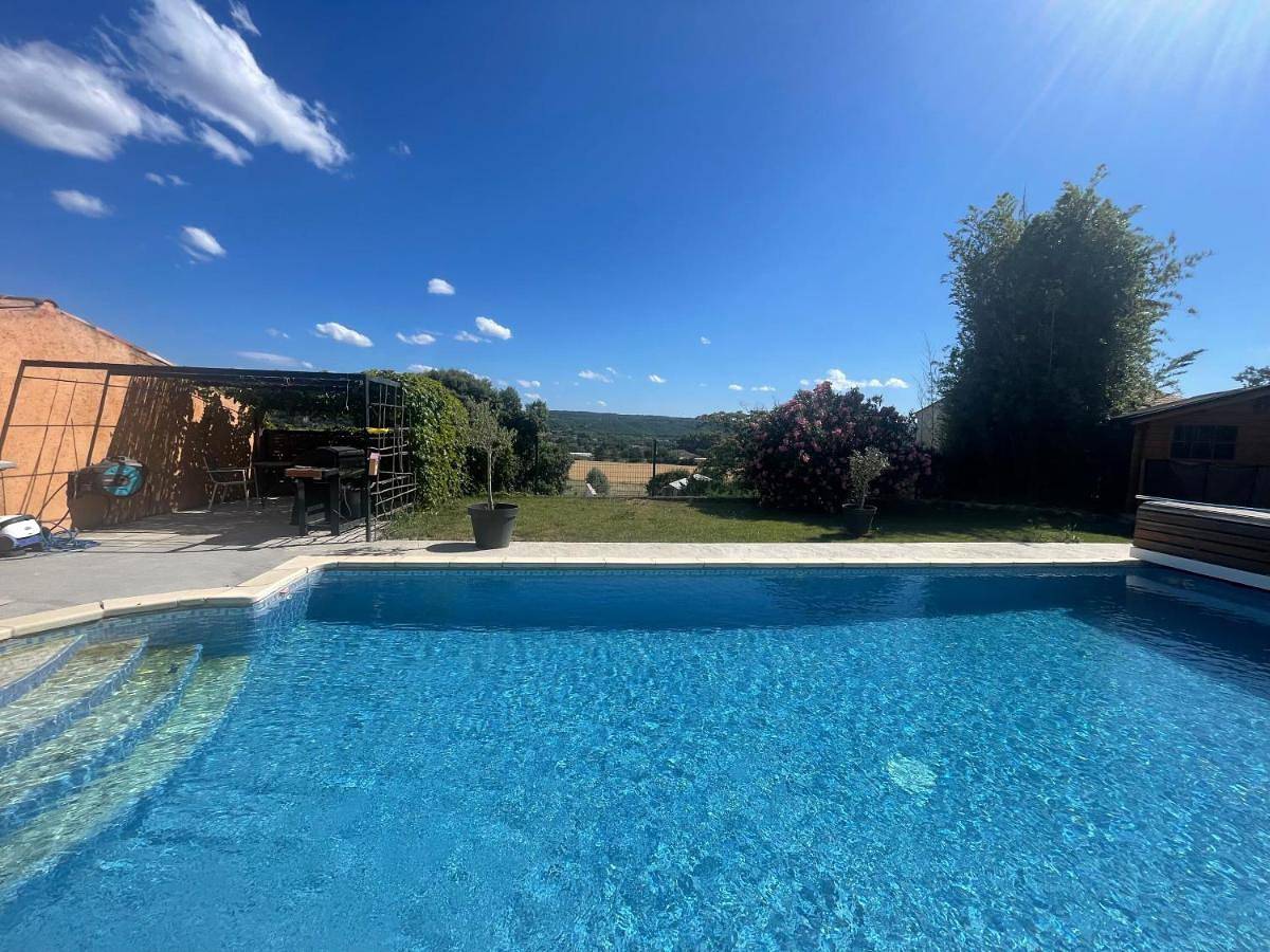 Three-Bedroom Villa in Vinon-sur-Verdon, Région de Brignoles