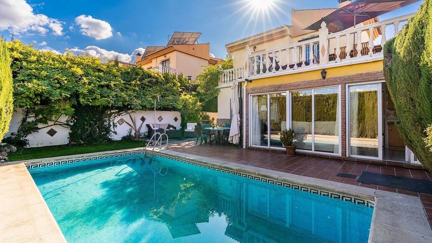 Chalet para 6 personas, con balcón/terraza y piscina en Vega de Granada - 3