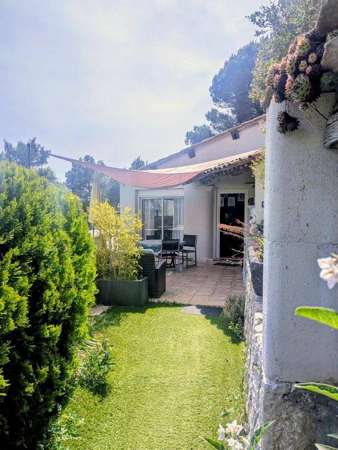Location de vacances pour 2 personnes, avec jardin et vue à La Trinité - 2