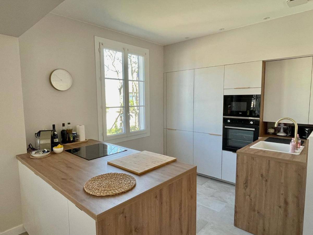 Three-Bedroom Villa in Soulac-sur-Mer, Lesparre-Médoc region
