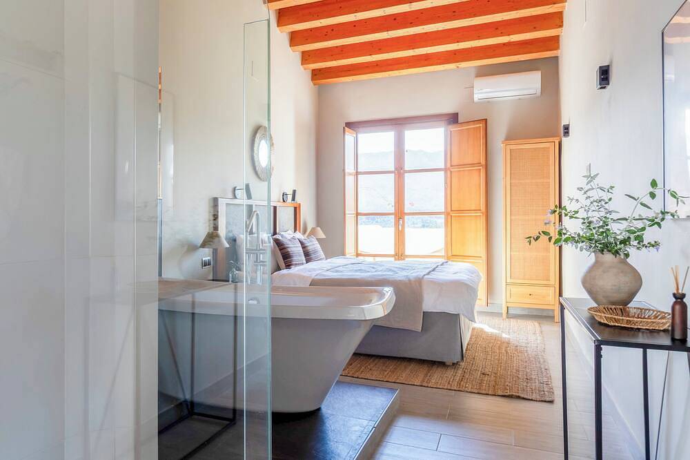 9 bedroom boutique spa hotel for exclusive use. in Alcalalí, Costa Blanca