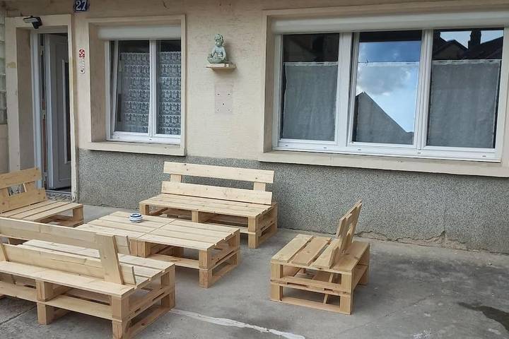 Gîte pour 6 personnes, avec terrasse à Ogre
